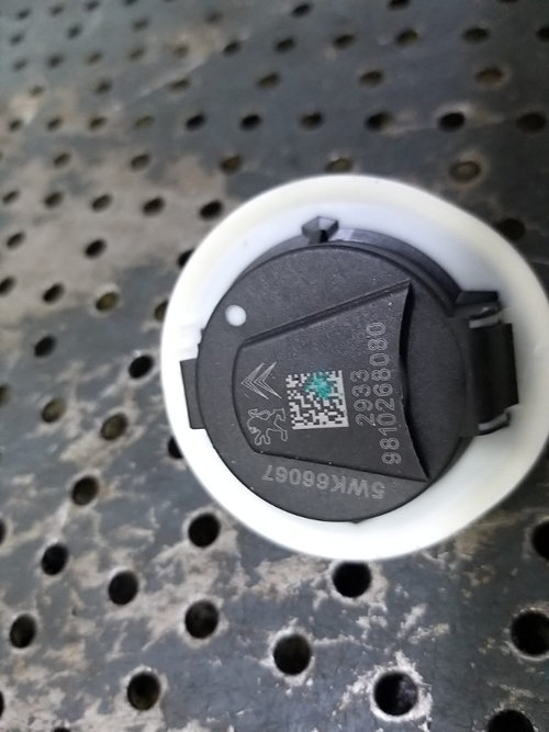 Senzor impact stanga fata citroen c5 aircross 9810268080
