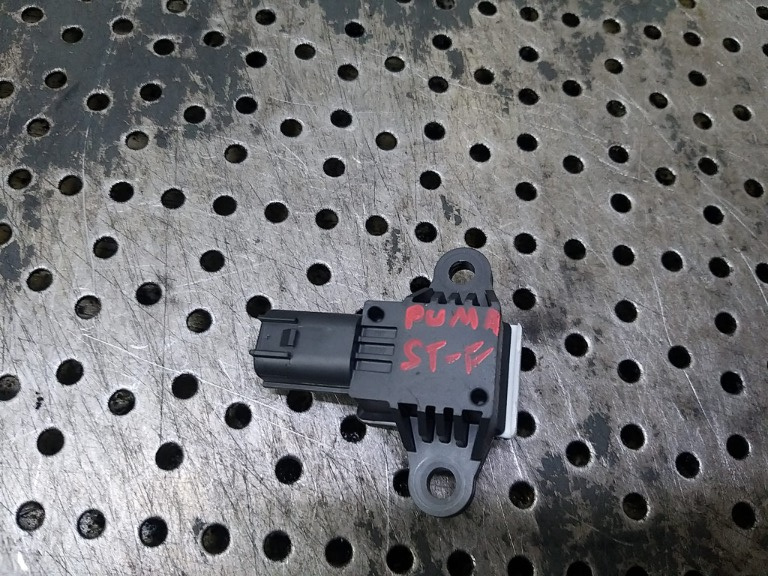 Senzor impact stanga fata ford puma j2k cf7 gn1514c676aa