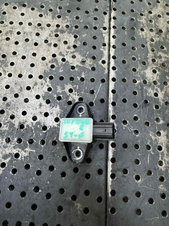 Senzor impact stanga fata skoda superb 2 3t facelift 5n0959354d