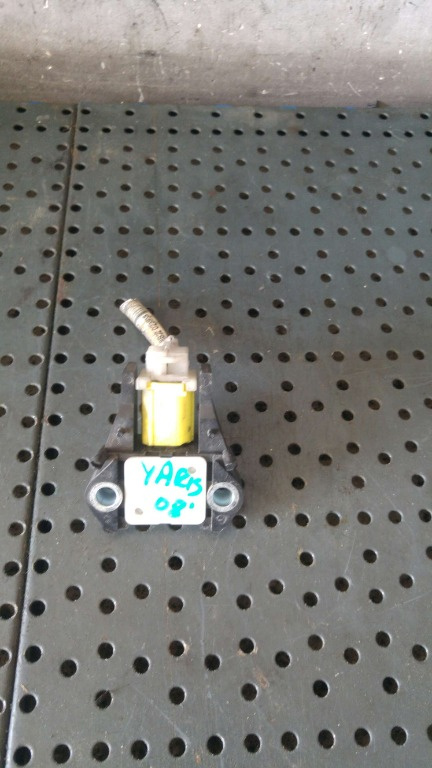 Senzor impact toyota yaris p9 891730d020