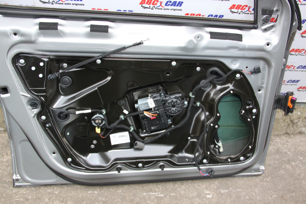 Senzor impact usa stanga fata VW Passat B7 cod: 3AA959354 model 2012