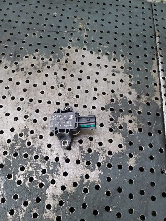 Senzor impact vw polo 6r 1q0955557