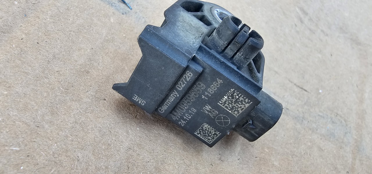 Senzor impact Vw Touareg CR 3 2018 2019 2020 2021 2022