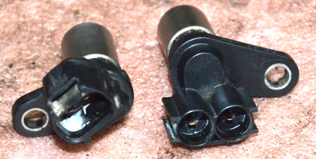 Senzor impulsuri pozitie ax came sau vibrochen arbore cotit Avensis 2.0 T25 D4D