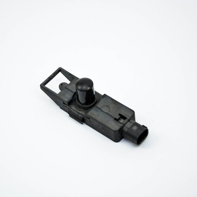 Senzor Mercedes-Benz Cls (C219) 2004-2010 Cls 320 Cdi (219.322) Om 642.920 Motorina A2118700110