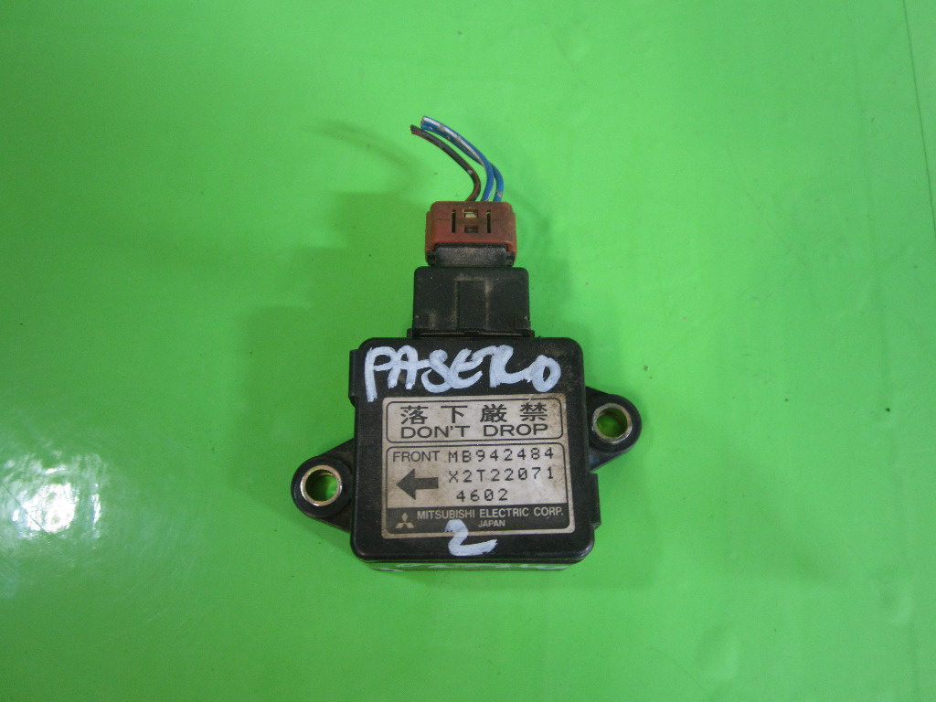 SENZOR / MODUL AIRBAG MITSUBISHI PAJERO 2 4x4 FAB. 1991 - 1999 ⭐⭐⭐⭐⭐