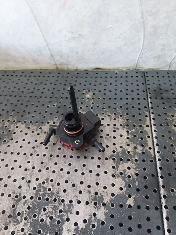 Senzor nivel combustibil 1.6 d toyota verso r2 70576142