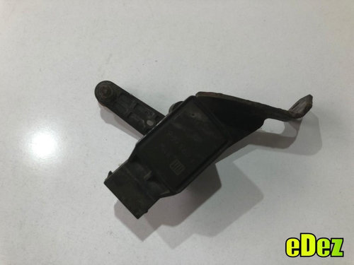 Senzor nivel dreapta spate Land Rover Range rover vogue L322 (2002-2009) 1093698