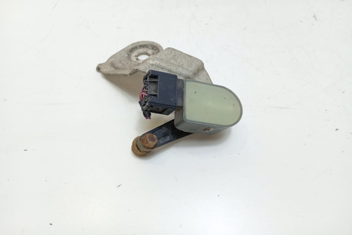 Senzor nivel far 8E0907503 Volkswagen VW Touareg generatia 1 7L [2002 - 2007]