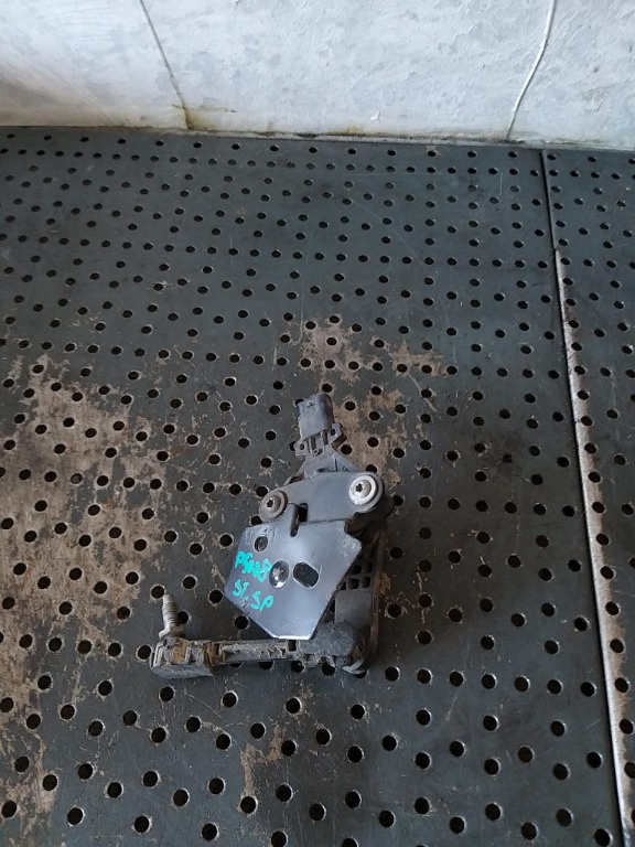 Senzor nivel far stanga spate peugeot 5008 2 9817443780