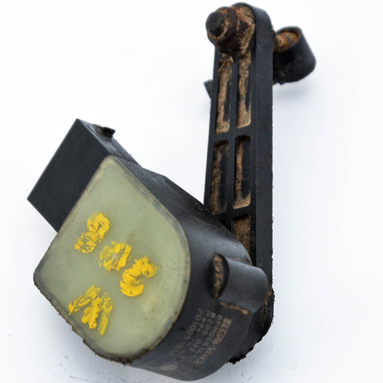 Senzor Nivel / Senzor Suspensie Renault ESPACE Mk4 2002 - 2014 8200022012