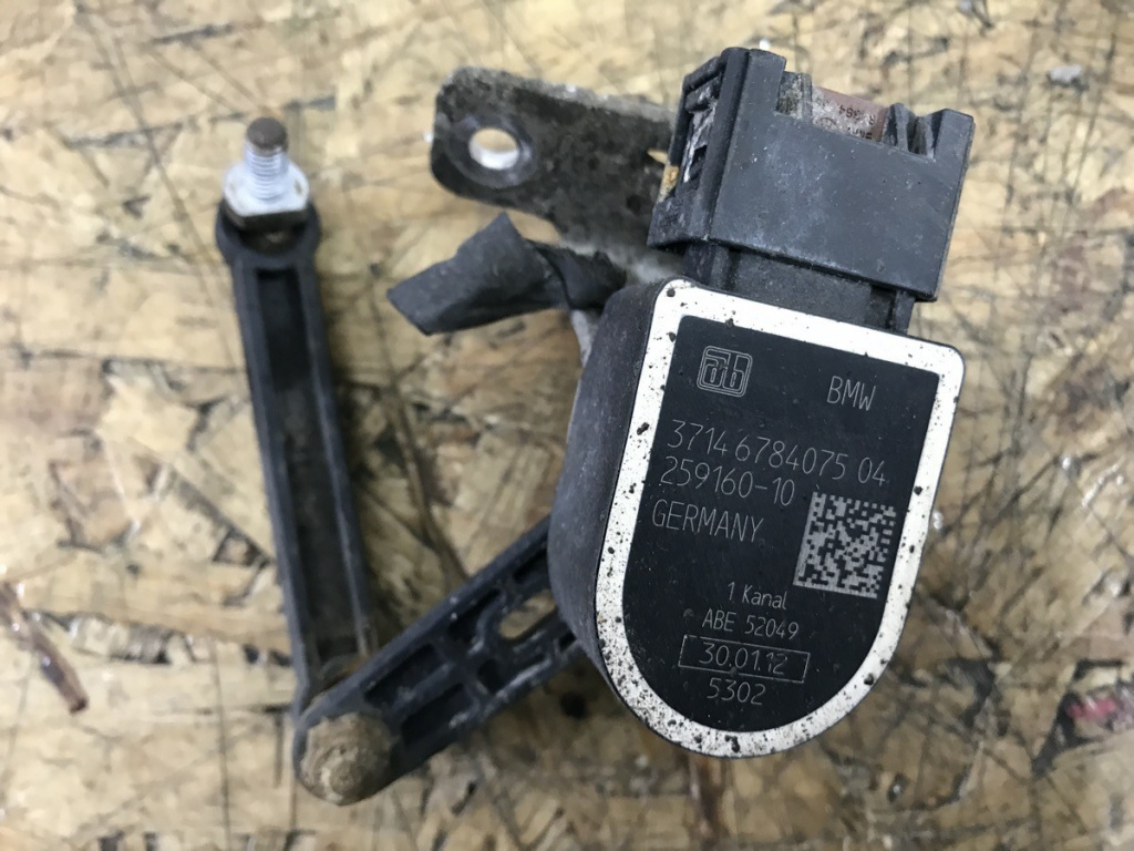 Senzor nivel spate BMW 525 biturbo F10 sedan 2012 (3714678407504)