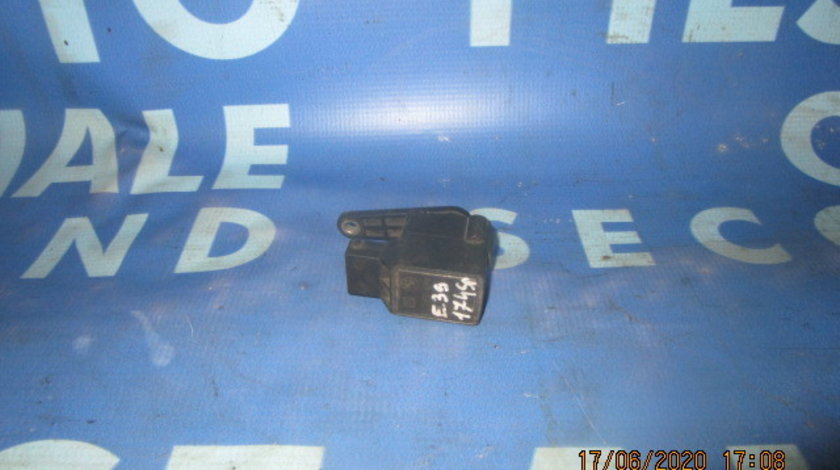 Senzor nivel suspensie BMW E39 525tds; 1093698 (spate)