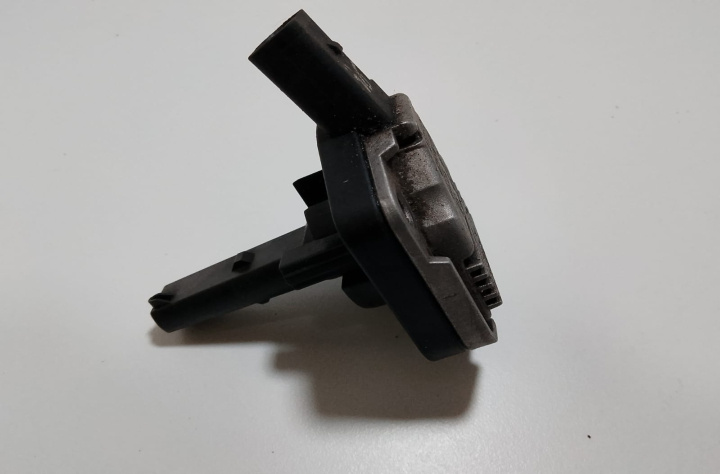 Senzor nivel ulei 00807902 Audi A3 8L [facelift] [2000 - 2003]