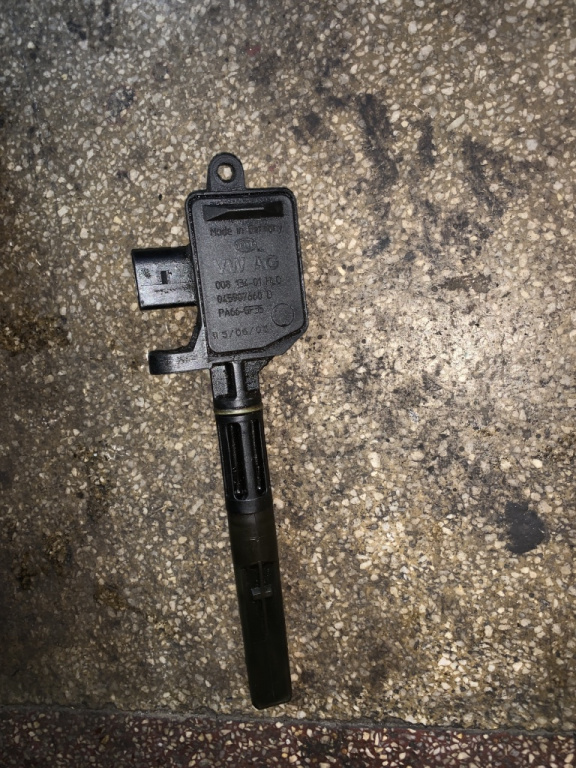 Senzor nivel ulei Volkswagen VW Polo 4 9N [2001 - 2005] Hatchback 5-usi 1.2 MT (64 hp) (9N_)