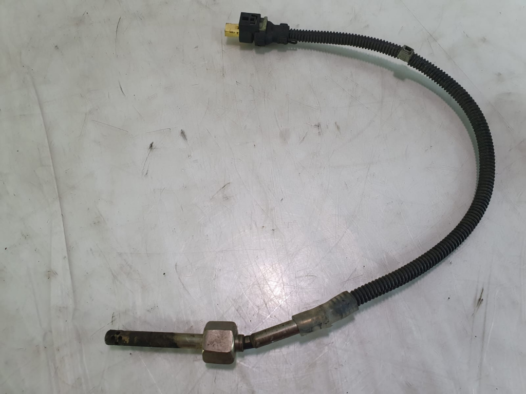 Senzor noxe a0009058904 2.2 cdi om651921 Mercedes-Benz C-Class W205/S205/C205 [2014 - 2018] 2.2 cdi om651921