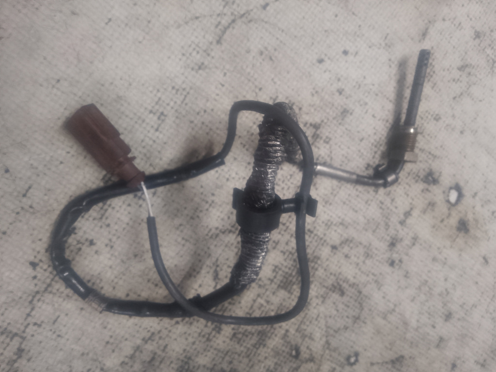 Senzor Noxe Audi, 8E0906088