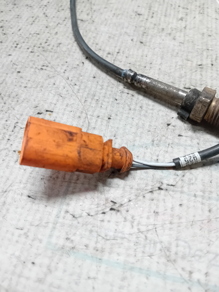 Senzor Noxe Volkswagen Golf 5 2004, 03G906088D