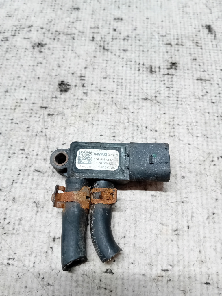 Senzor Noxe Volkswagen Golf 5 2010, 03G906051A