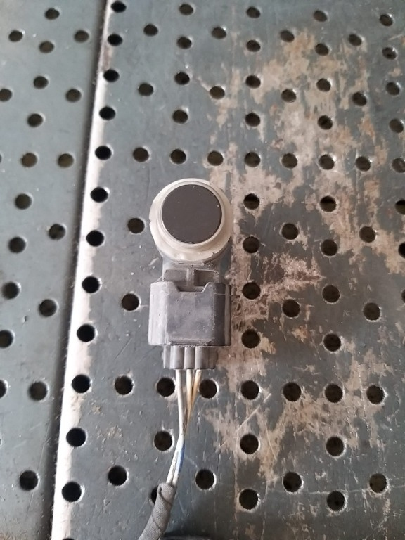 Senzor parcare bara spate renault megane 3 284420002r