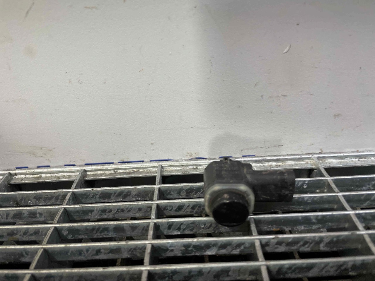 SENZOR PARCARE FATA AUDI A6 - - (2011 2015)