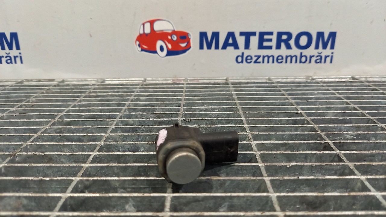 SENZOR PARCARE FATA AUDI Q3 Q3 - - (2011 2015)