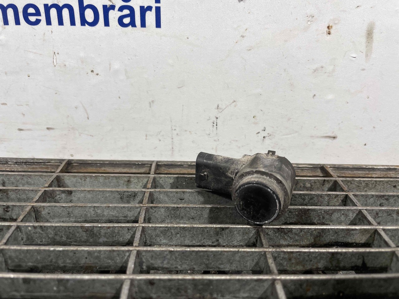 SENZOR PARCARE FATA AUDI Q7 - - (2010 2015)