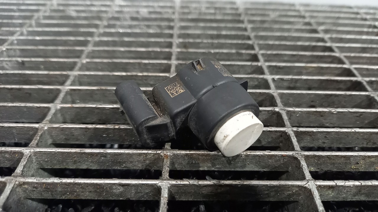 SENZOR PARCARE FATA BMW SERIA 1 E 81 - -
