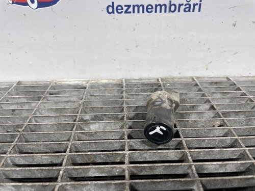 SENZOR PARCARE FATA BMW SERIA 7 E 66 - - (2005 2008)