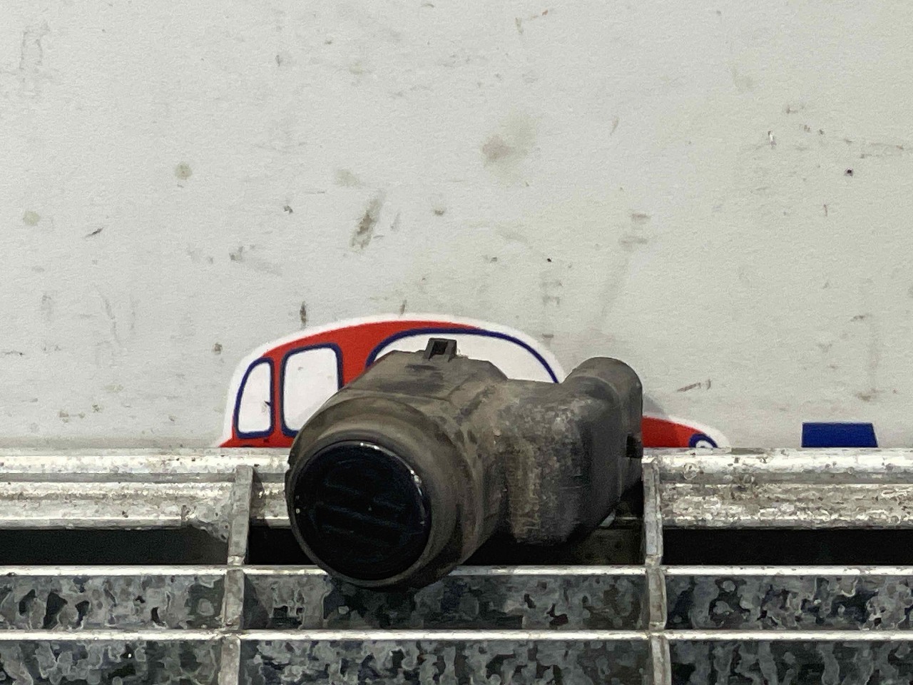 SENZOR PARCARE FATA BMW SERIA 7 F 01 - -