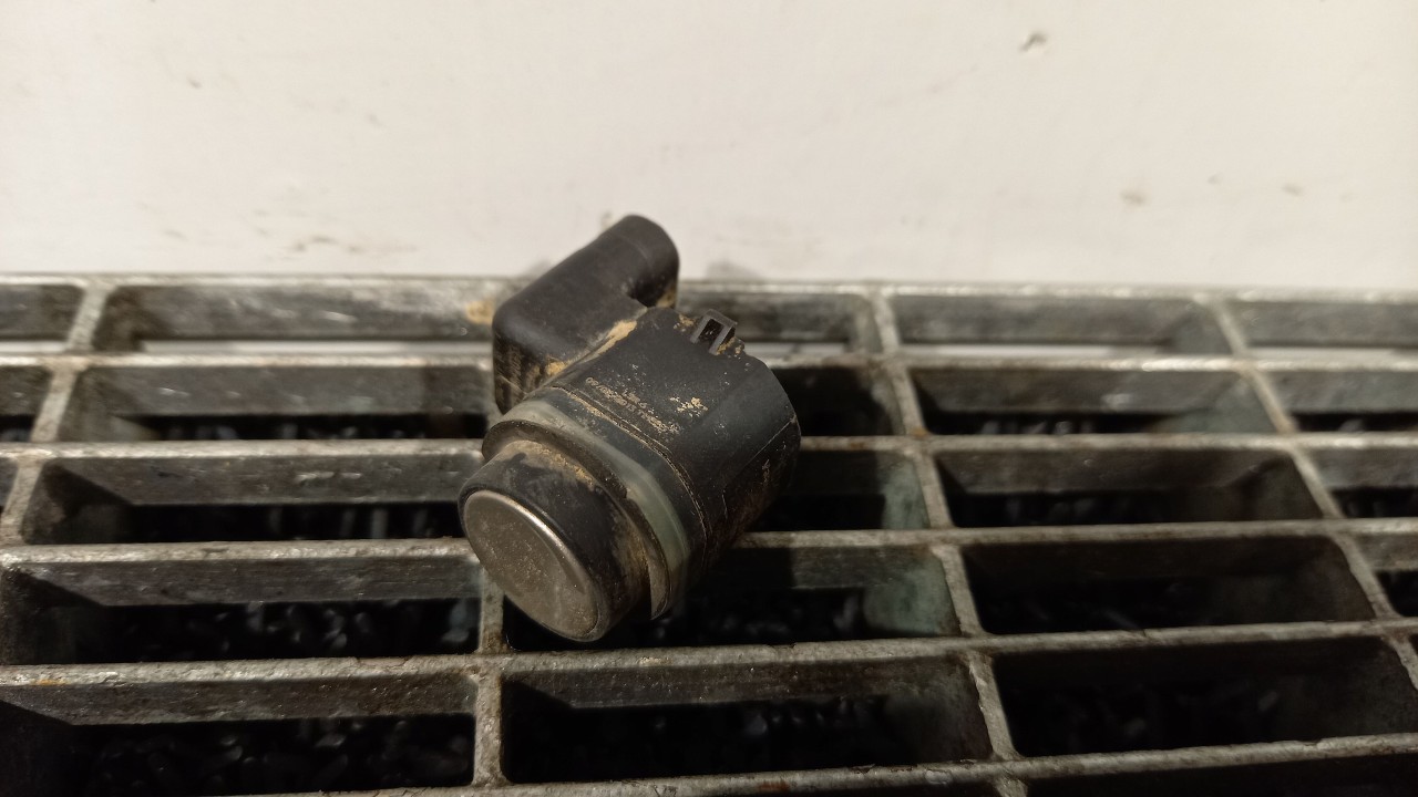 SENZOR PARCARE FATA BMW SERIA 7 F 01 - - (2013 2015)