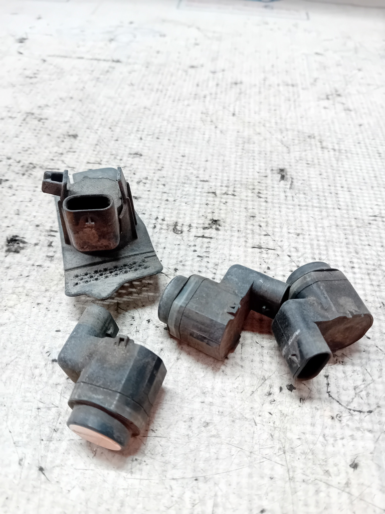 Senzor parcare fata BMW X3 F25 - Motorina 2012, 9231283AI01