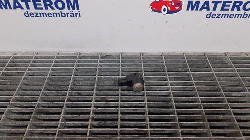 SENZOR PARCARE FATA OPEL ASTRA J - - (2009 2012)