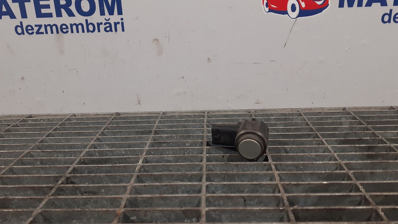 SENZOR PARCARE FATA VW GOLF VI - - (2008 2012)