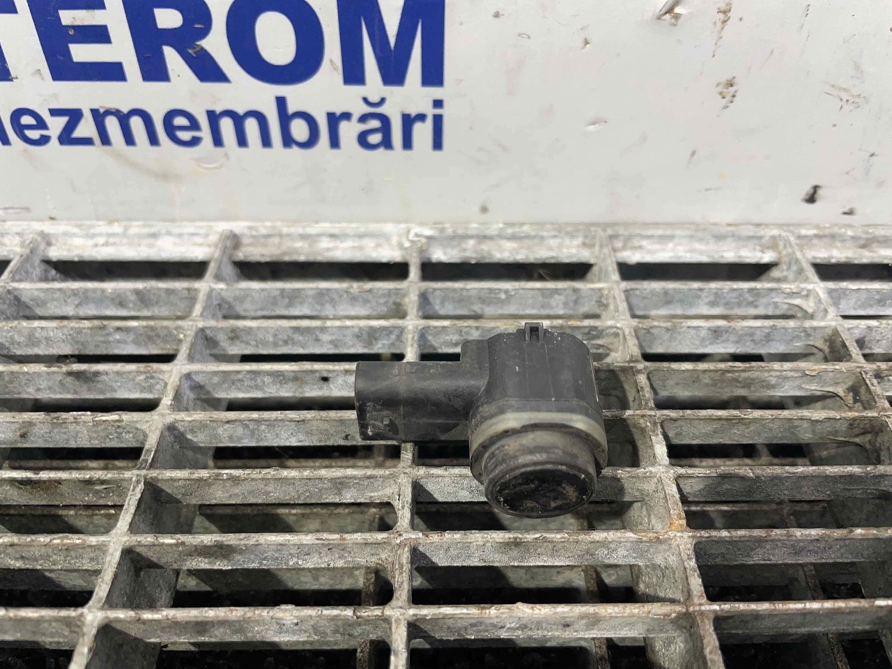 SENZOR PARCARE FATA VW GOLF VI - - (2008 2012)