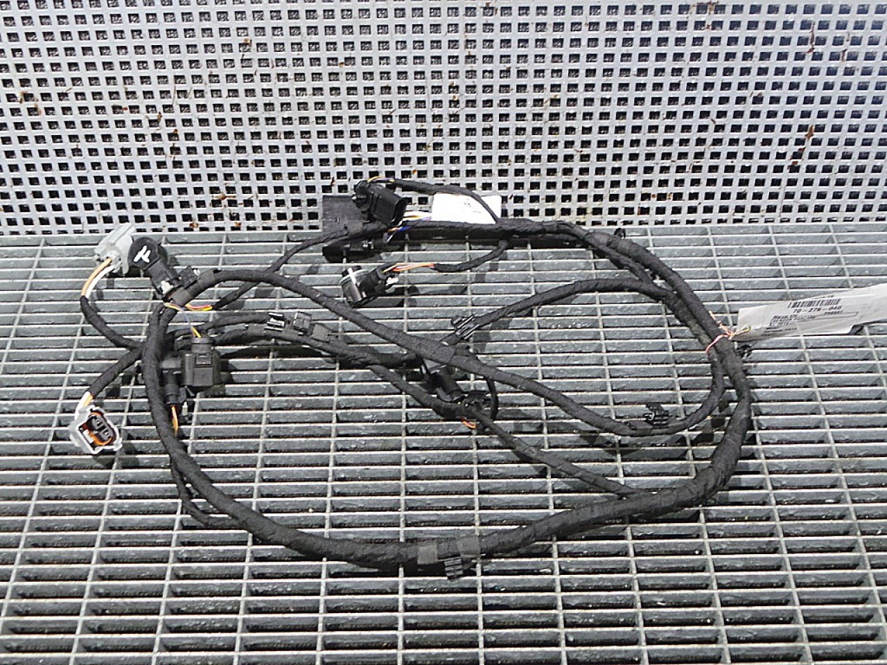 SENZOR PARCARE FATA VW PASSAT - - (2014 2019)