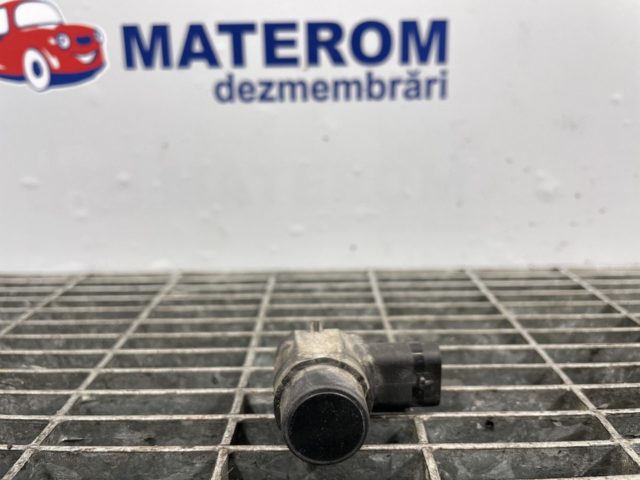 SENZOR PARCARE FATA VW PASSAT CC - - (2008 2012)