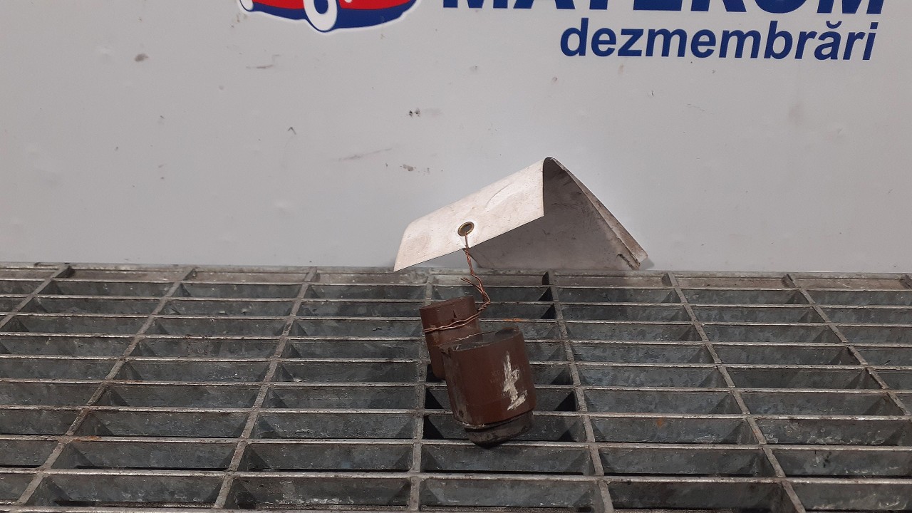 SENZOR PARCARE FATA VW PASSAT PASSAT - - (2005 2010)