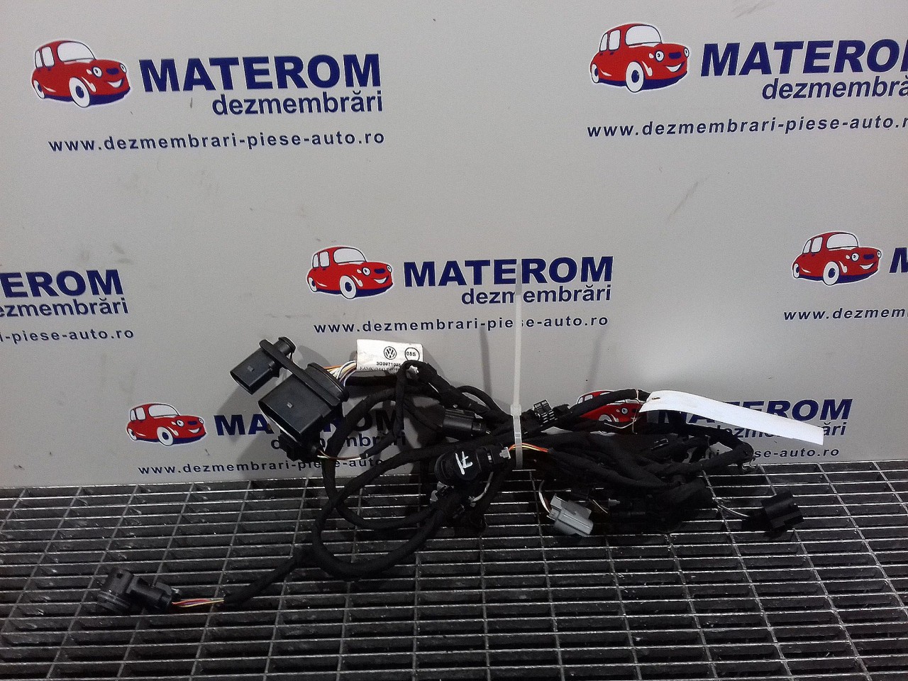 SENZOR PARCARE FATA VW PASSAT PASSAT - - (2014 2019)