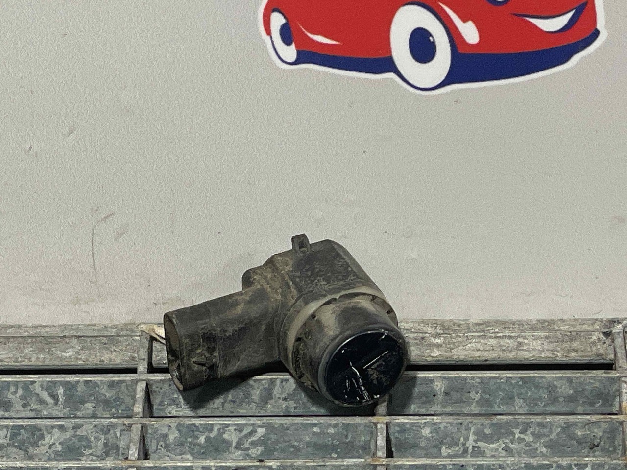 SENZOR PARCARE FATA VW TIGUAN - - (2010 2015)
