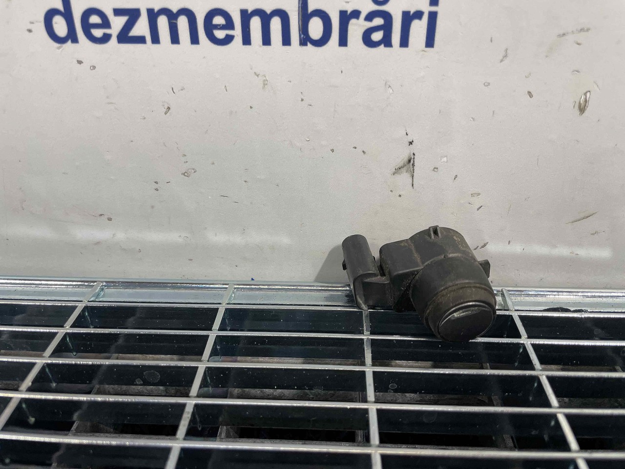 SENZOR PARCARE SPATE BMW SERIA 3 E 90 - - (2007 2012)