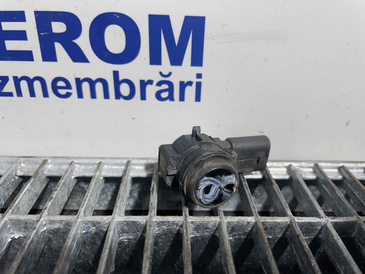 SENZOR PARCARE SPATE BMW SERIA 3 F 30 SERIA 3 F 30 - - (2015 2018)