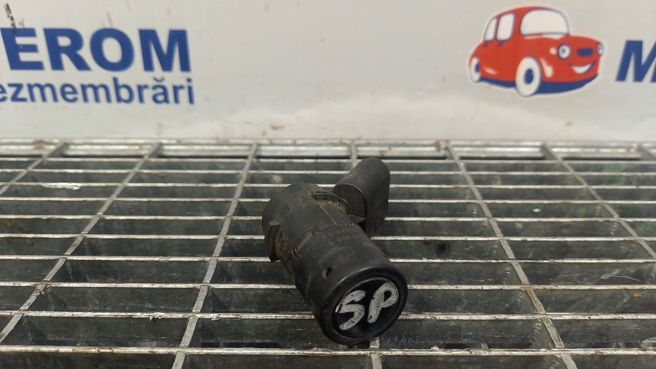 SENZOR PARCARE SPATE BMW SERIA 5 E 60 SERIA 5 E 60 - - (2004 2007)