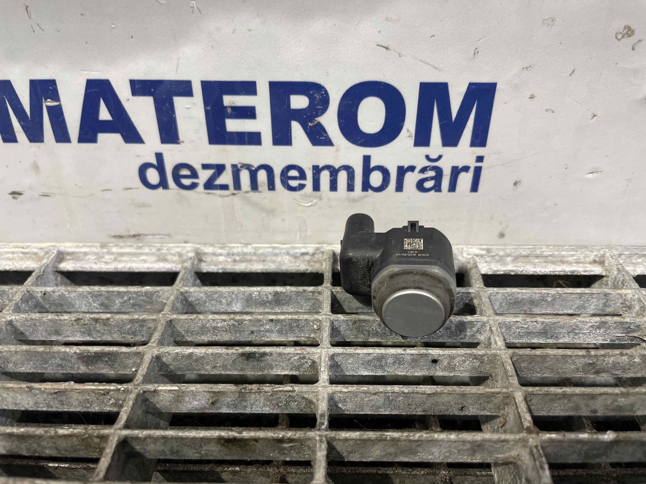 SENZOR PARCARE SPATE BMW SERIA 5 F 10 - - (2010 2014)
