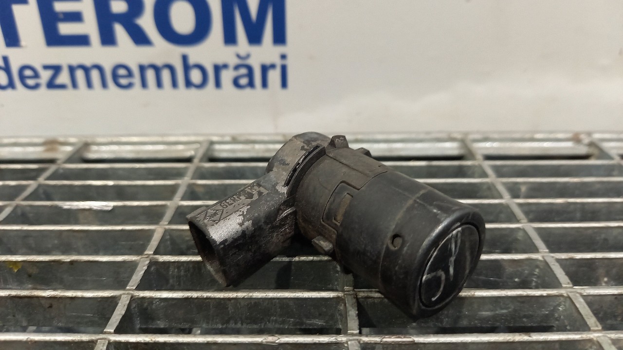 SENZOR PARCARE SPATE BMW SERIA 7 E 65 - 