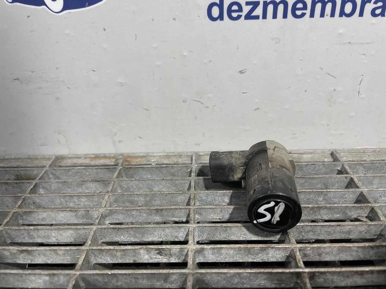 SENZOR PARCARE SPATE BMW SERIA 7 E 66 - - (2005 2008)