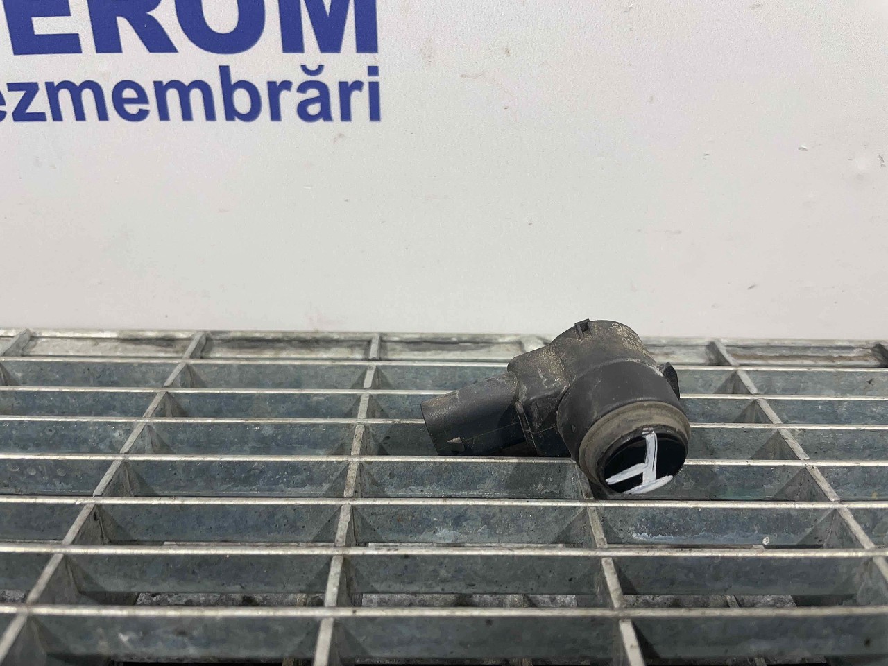 SENZOR PARCARE SPATE MERCEDES ML - - (2008 2011)