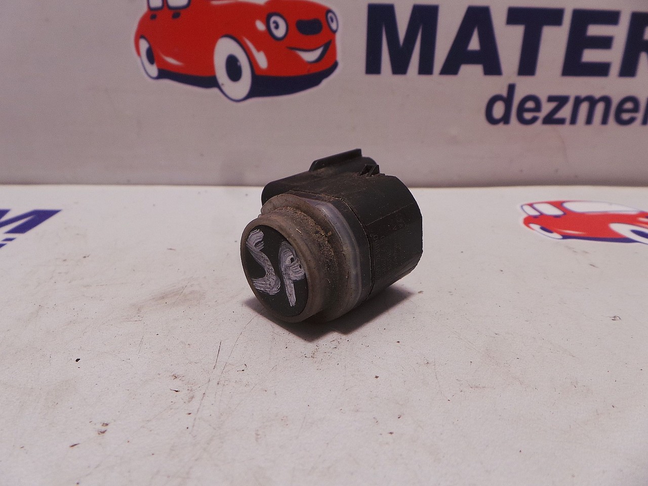 SENZOR PARCARE SPATE NISSAN QASHQAI QASHQAI - - (2013 2017)