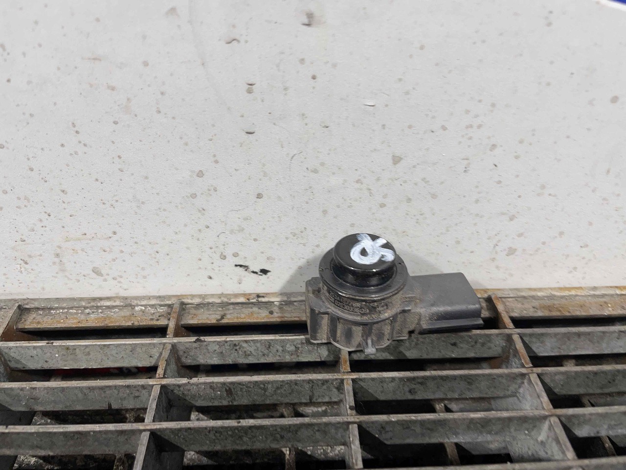 SENZOR PARCARE SPATE RENAULT MEGANE - - 