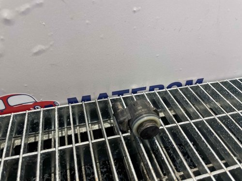 SENZOR PARCARE SPATE SKODA SUPERB SUPERB - - (2015 2020)